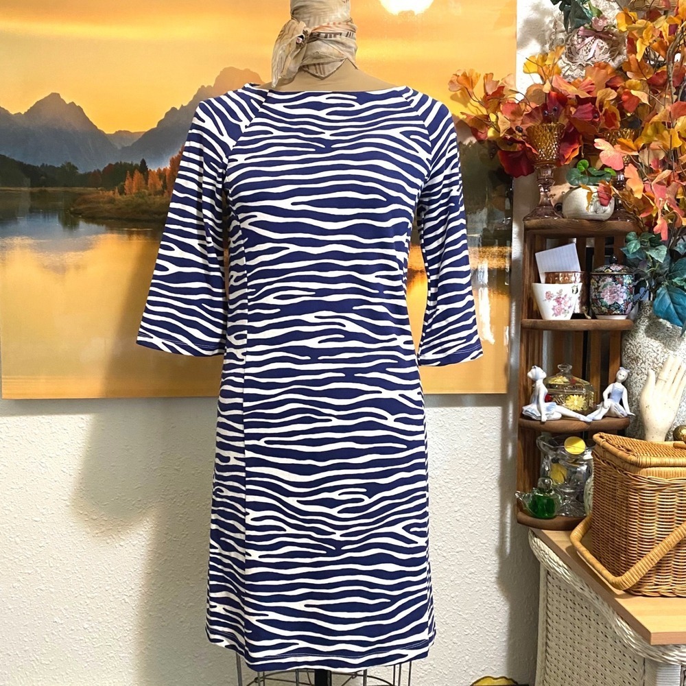 J.McLaughlin Shift Dress Preppy Coastal Zebra Print Women XS Navy Blue White